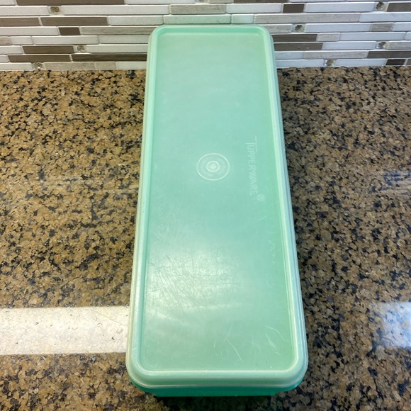 Vintage Tupperware Jadite Green Celery Keeper 782-7 With Clear Lid 784-5 Set - Picture 2 of 8
